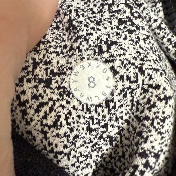 lululemon athletica Heathered Gray Jacket - Picture 4 of 4